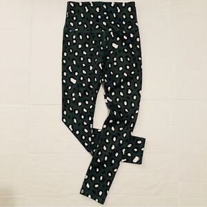 Cheeky Chickadee Yoga Pants/Leggings (M)